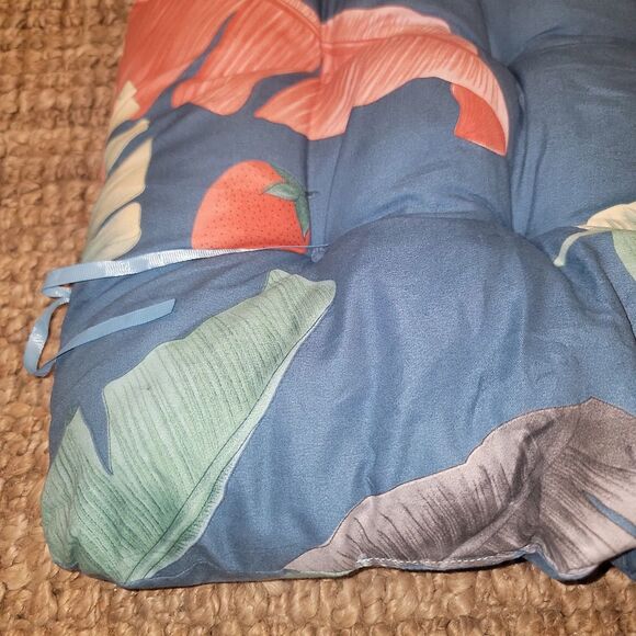 Tropic Floral Indoor/Outdoor Chaise Lounge Cushion with Ties & Top Wrap *Plush* - Picture 13 of 14